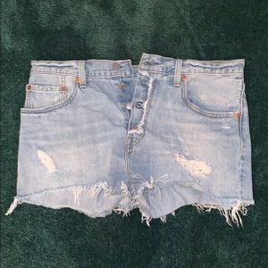 Levi’s 501 W30 light wash jean shorts